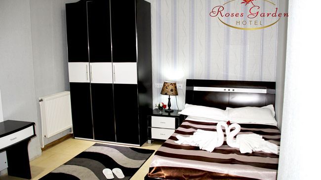 Roses Garden Hotel Tbilisi Room photo